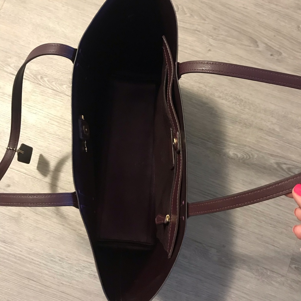 Authentic Coach Tote - Picture 3 of 3